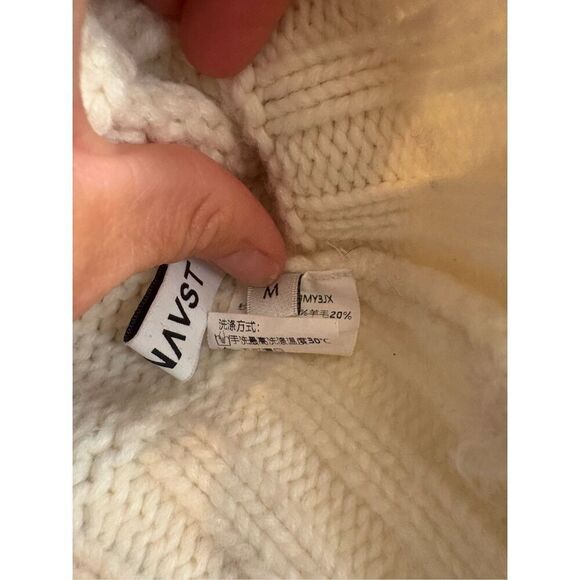 Vintage Style Cream Cardigan with Navy Trim and Rabbit Applique - Picture 5 of 11